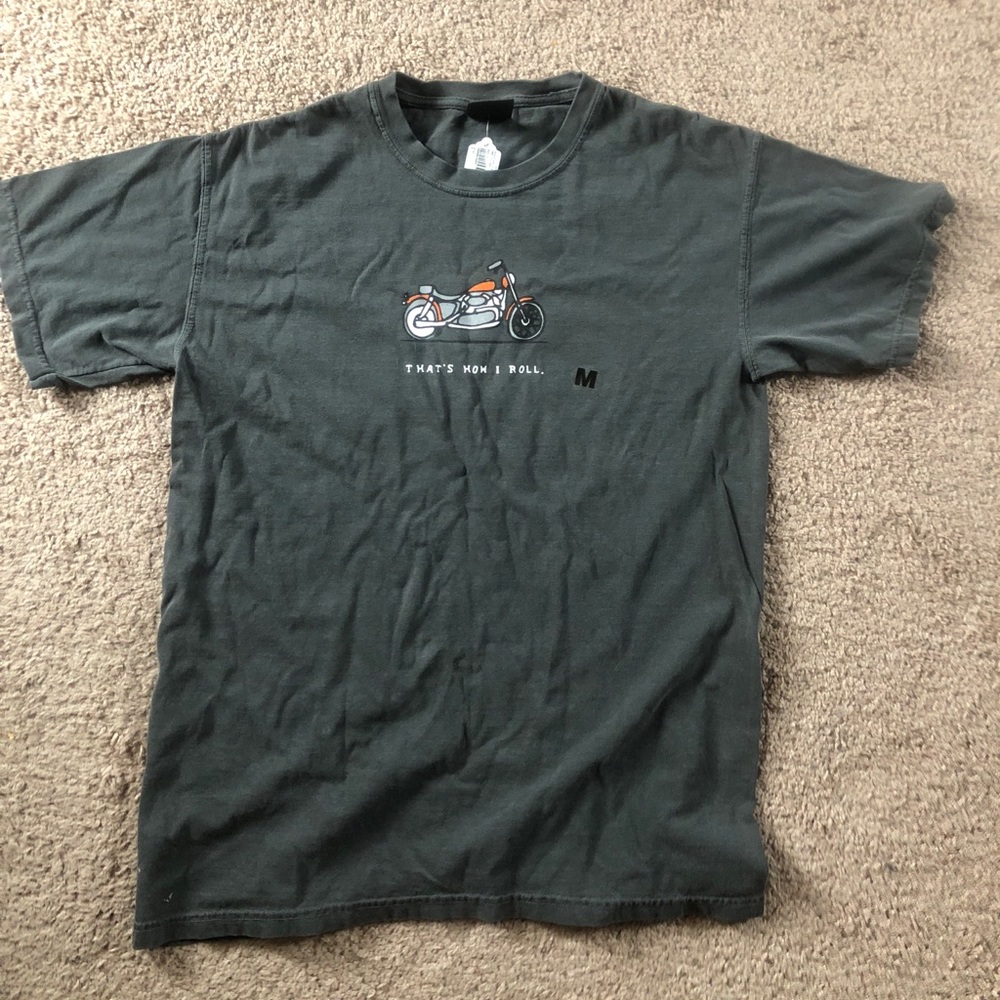 Life Is Good looking T-shirt